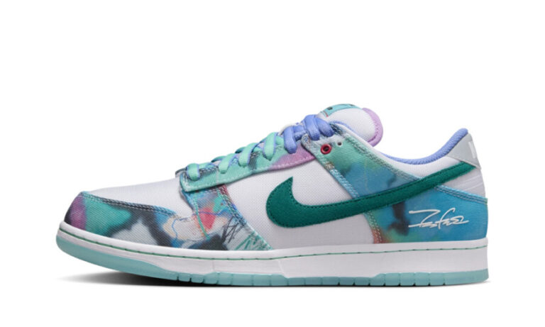 Nike SB Dunk Low ‚Futura Laboratories Bleached Aqua‘