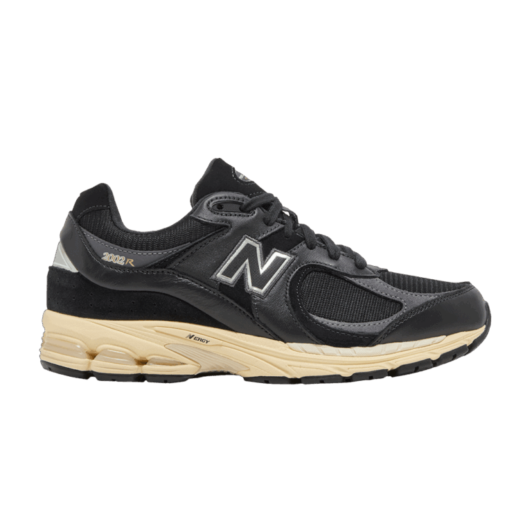 New Balance 2002R Black Vintage