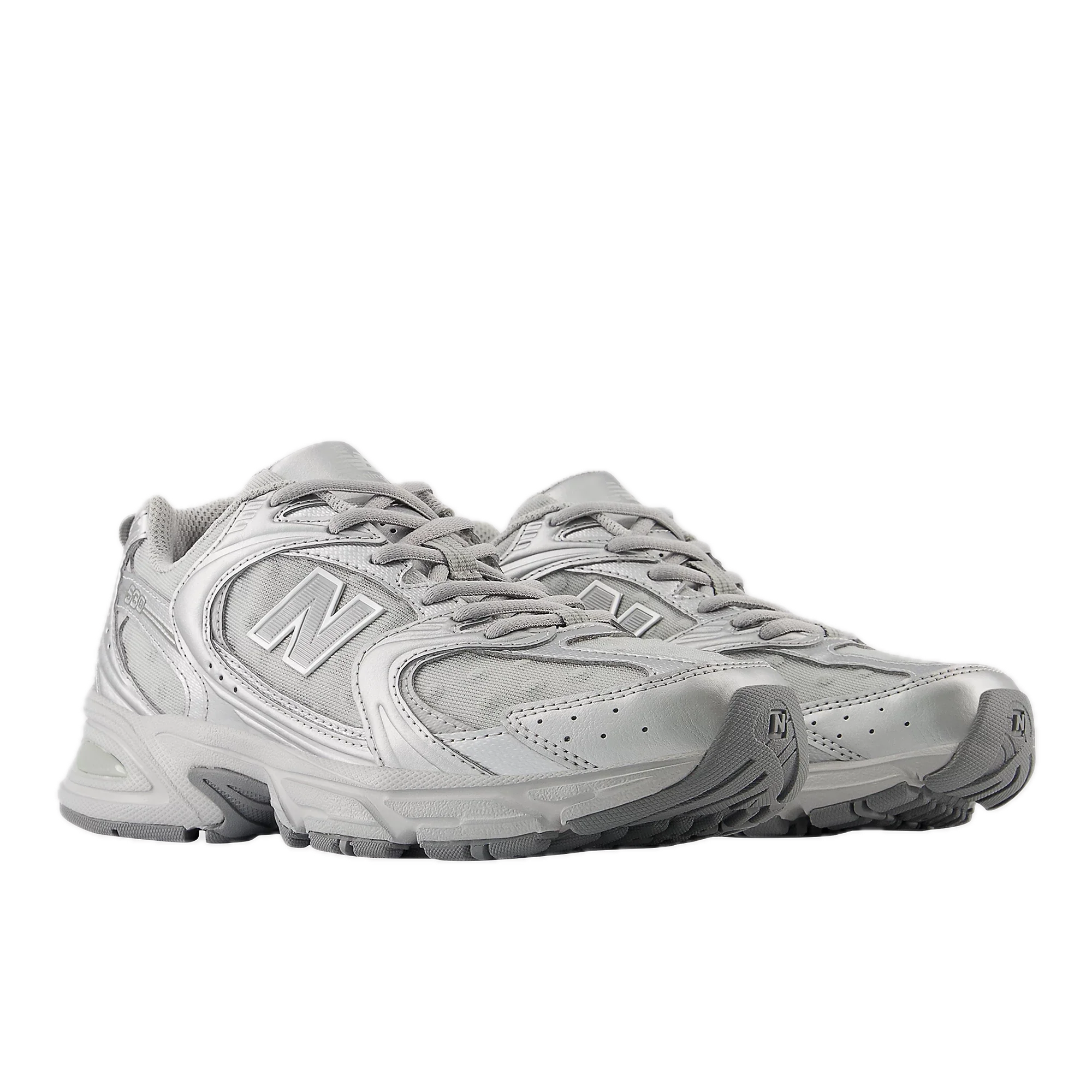 New-Balance-530-Silver-Metallic-Raincloud-Polka-Dots-1