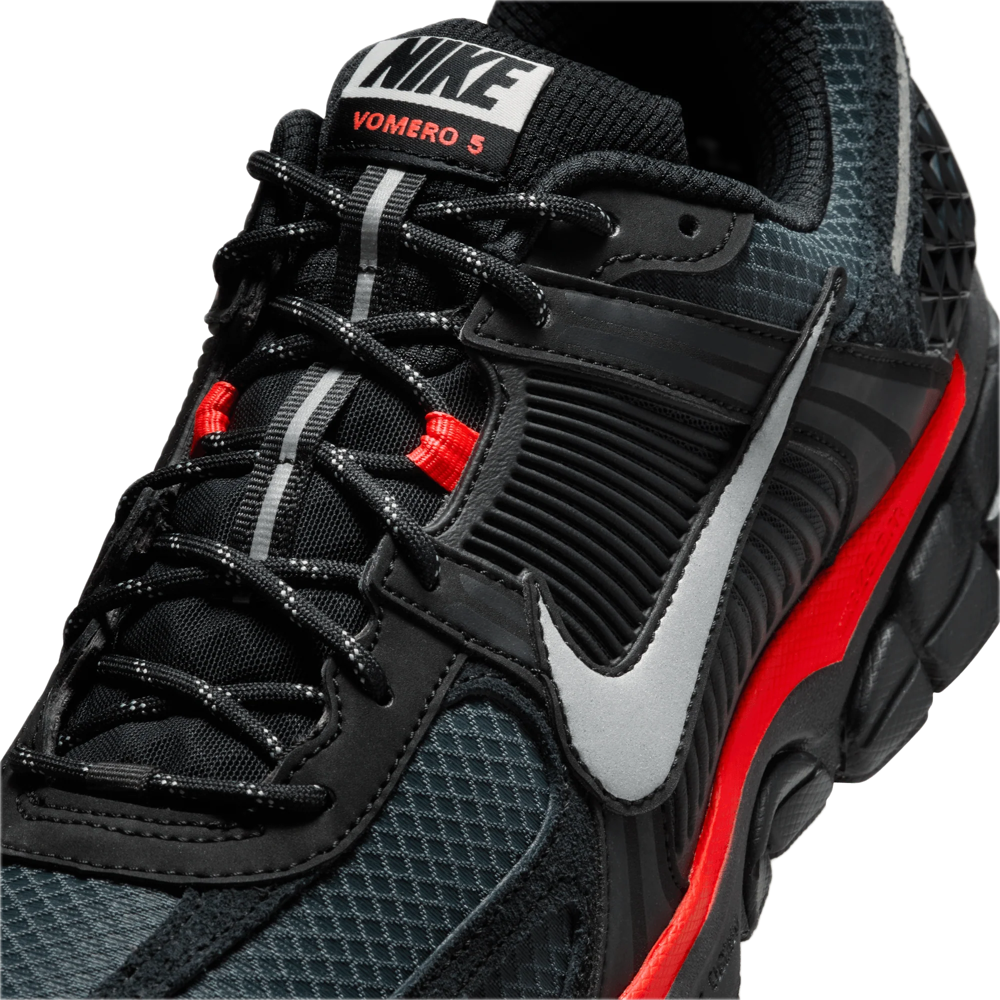 Nike-Zoom-Vomero-5-Black-Metallic-University-Red-4