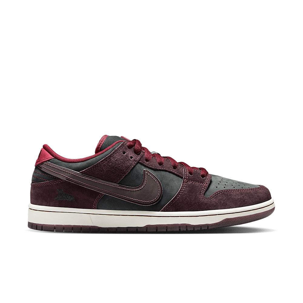 Nike SB Dunk Low Riot Skateshop Nike SB Dunk Low Riot Skateshop